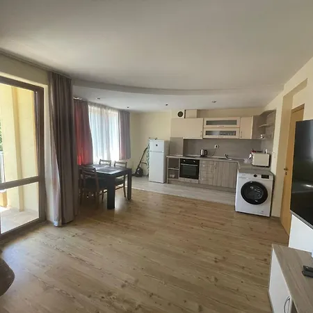 Apartman в комплексе голден хаус *